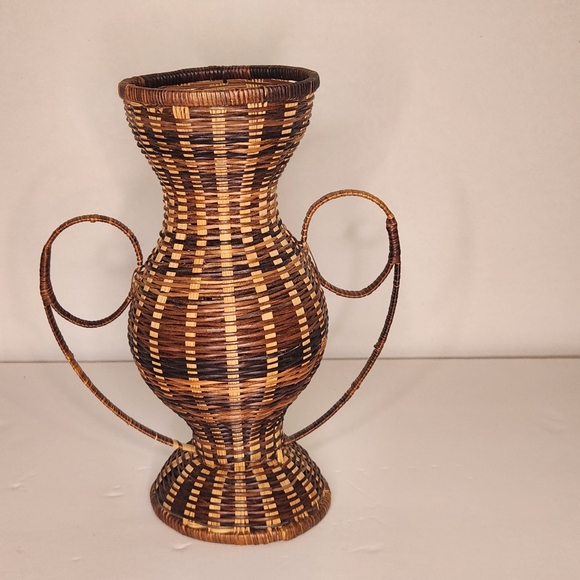 Accents Vintage Brown Woven Wicker Ratten Flower Vase Urn Boho Rustic